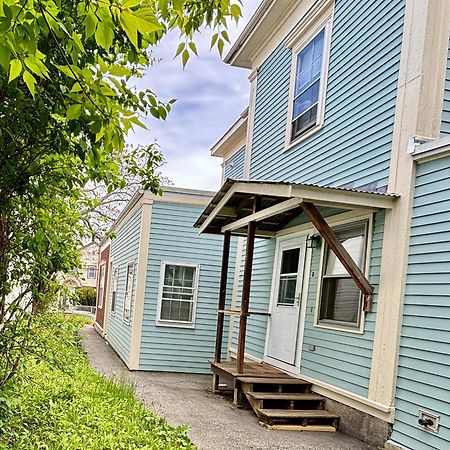 Traveler'S Den In Medford Apartment Exterior photo