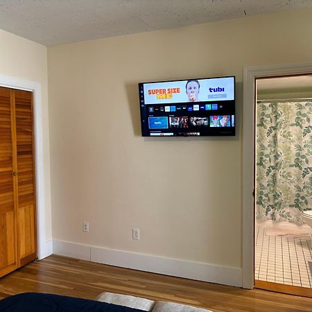 Traveler'S Den In Medford Apartment Exterior photo