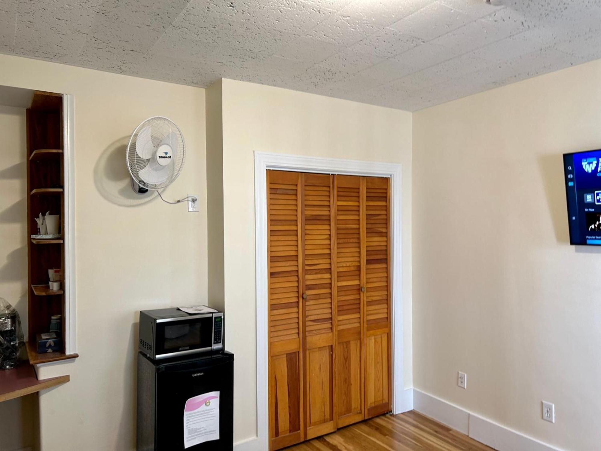 Traveler'S Den In Medford Apartment Exterior photo