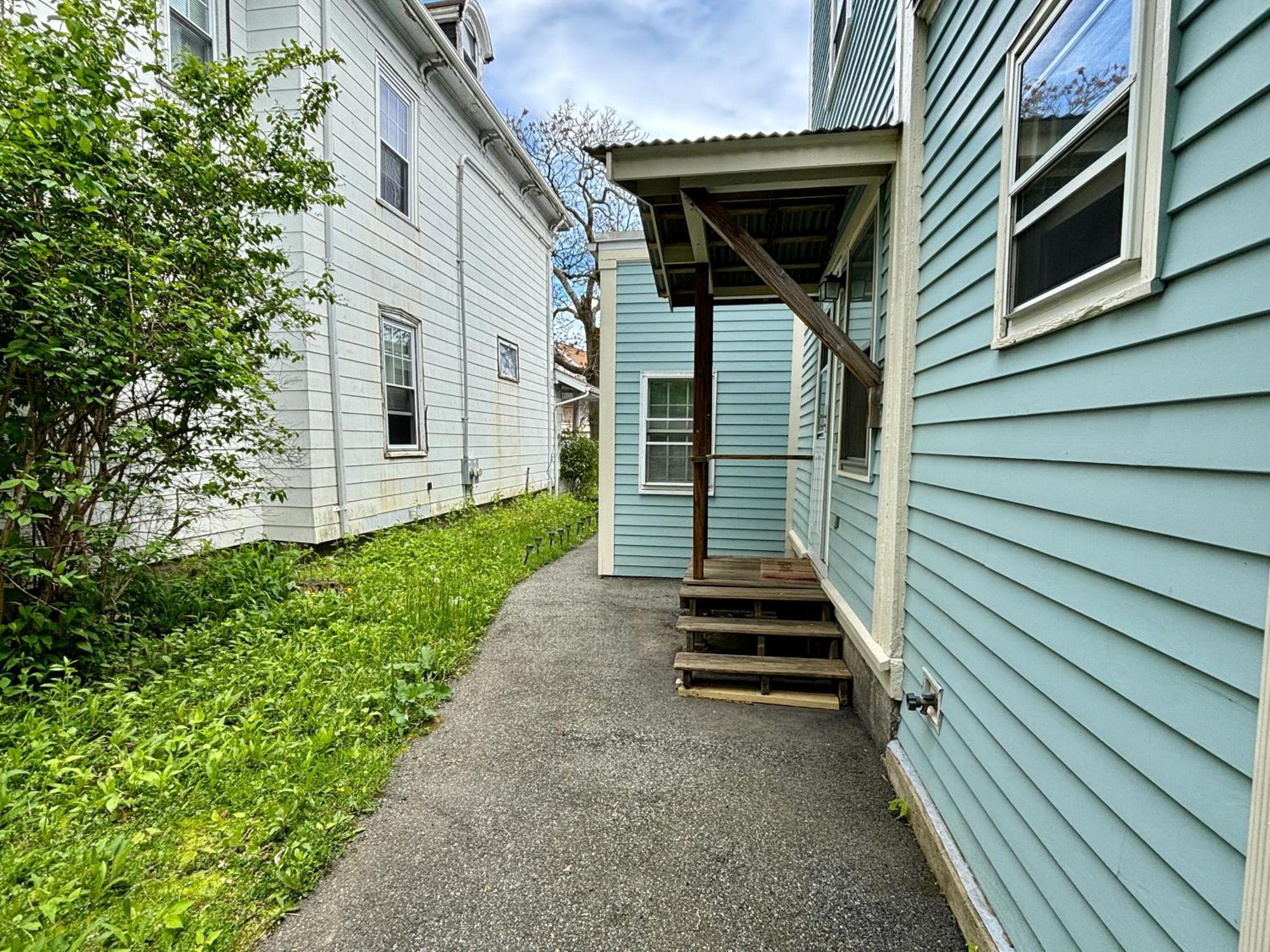 Traveler'S Den In Medford Apartment Room photo