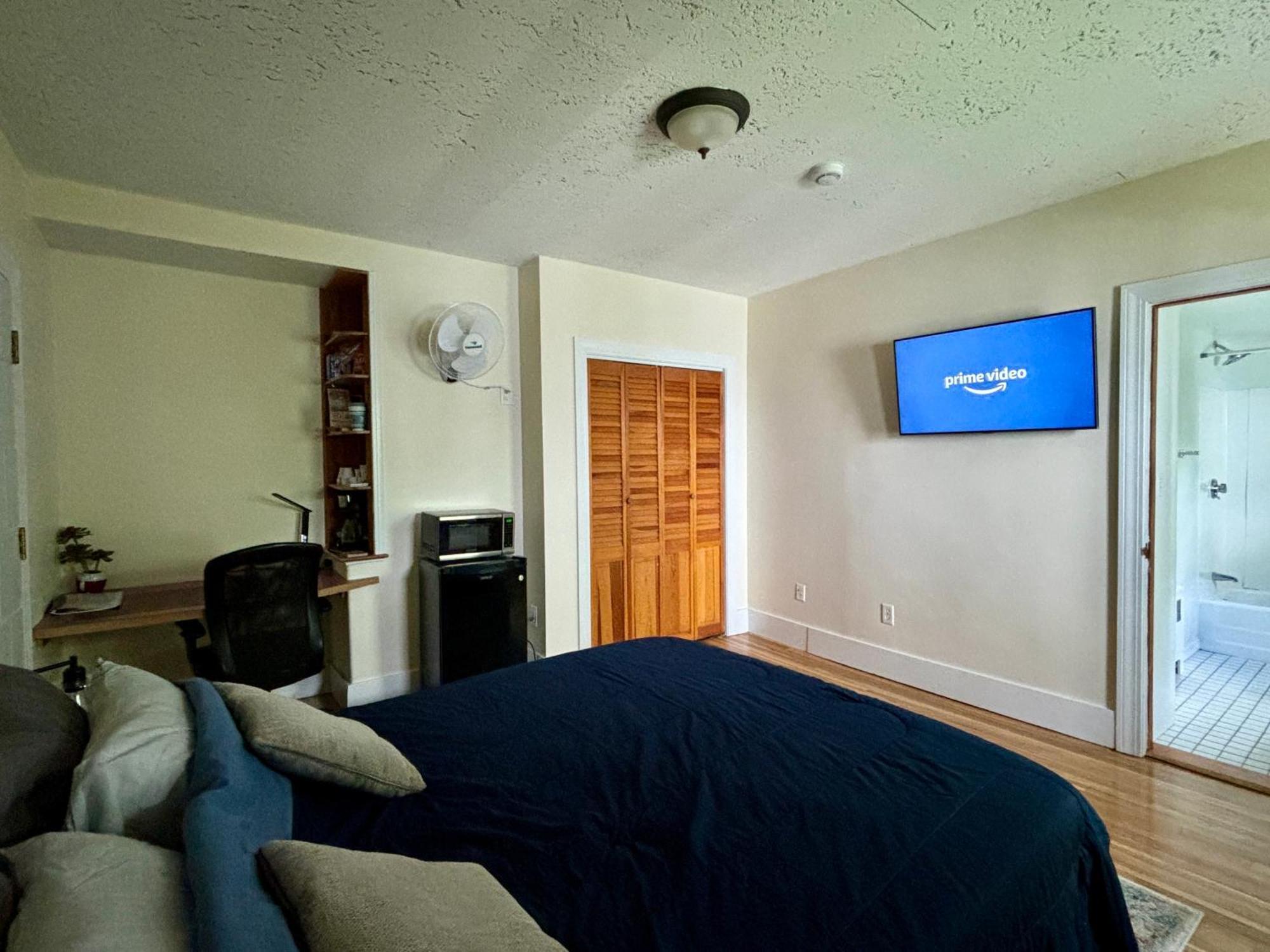 Traveler'S Den In Medford Apartment Exterior photo